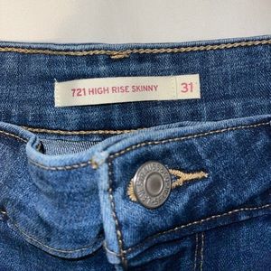 721 High Rise Skinny Levi Jeans